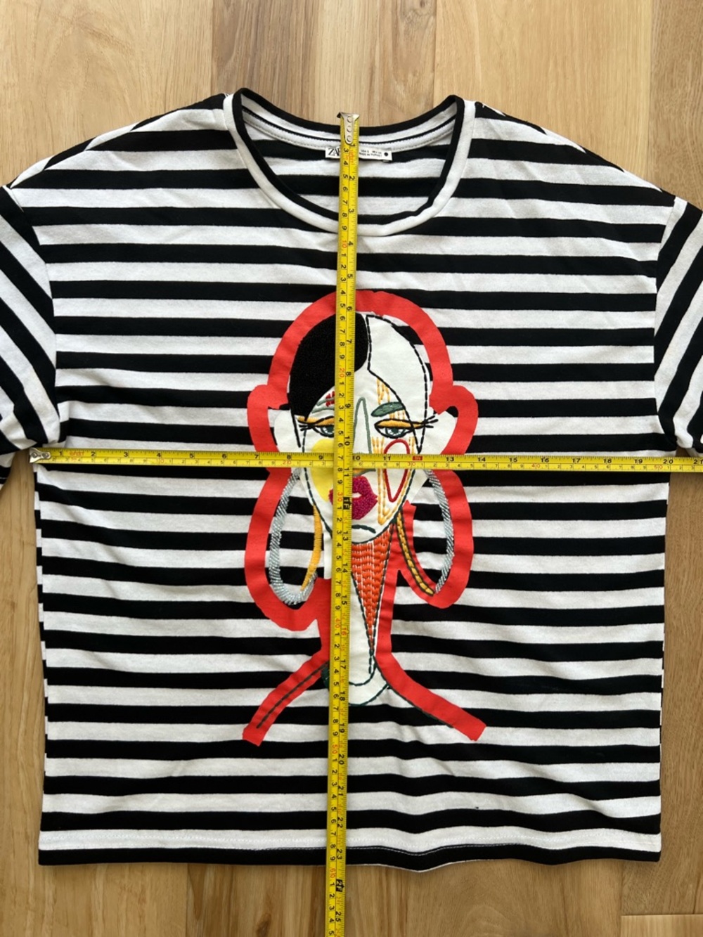 Zara Black & White Striped Tee with Red Abstract Graphic Tee Small - Picture 8 of 8